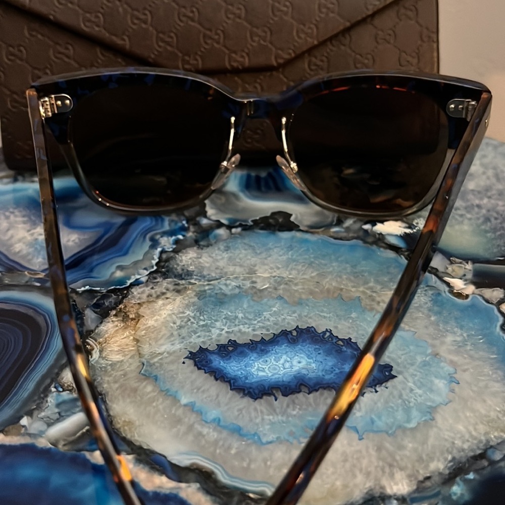 ✨SOLD✨Gucci Sunglasses - Picture 8 of 10